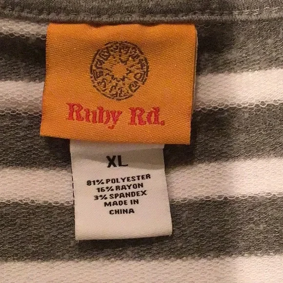 Ruby Rd top - Picture 3 of 3